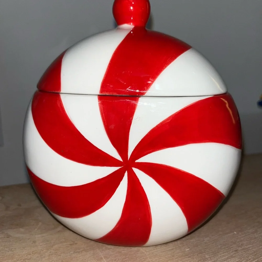 Target Bullseye Playground Christmas Candy Cane Canister with Lid